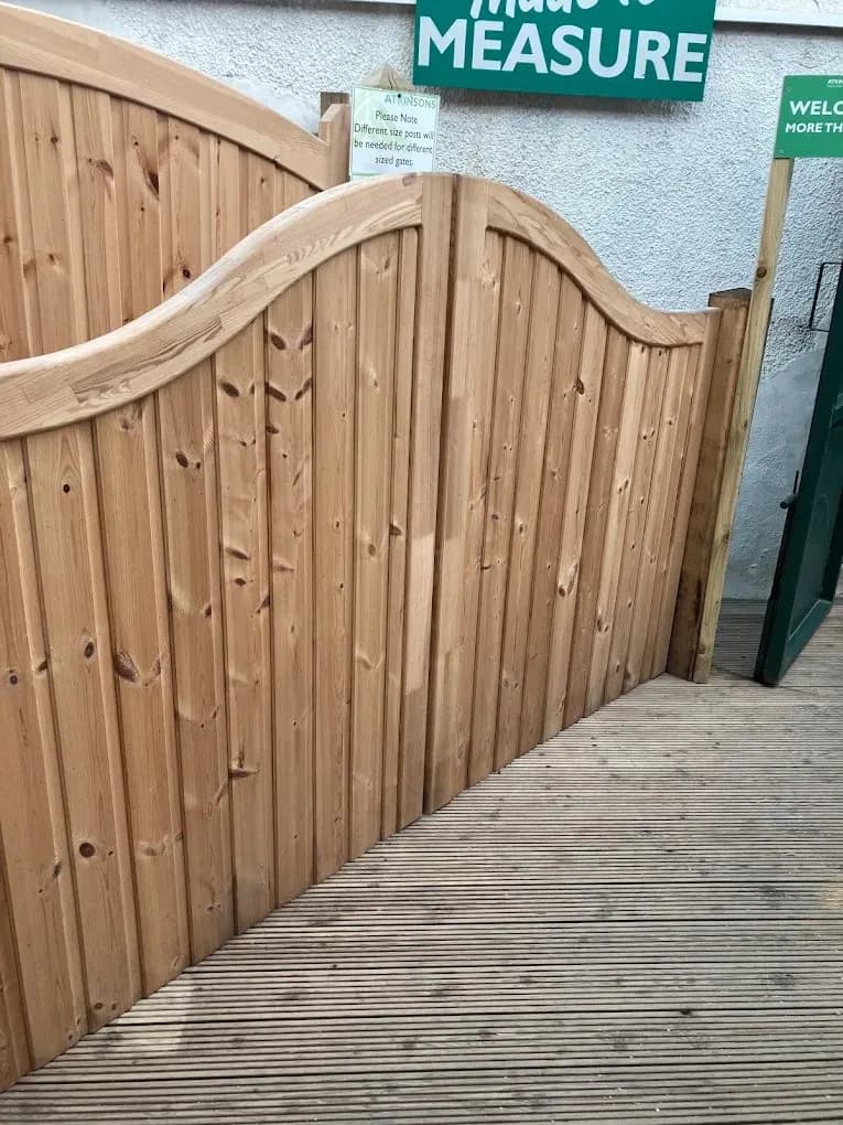 Made-to-measure timber gate on display