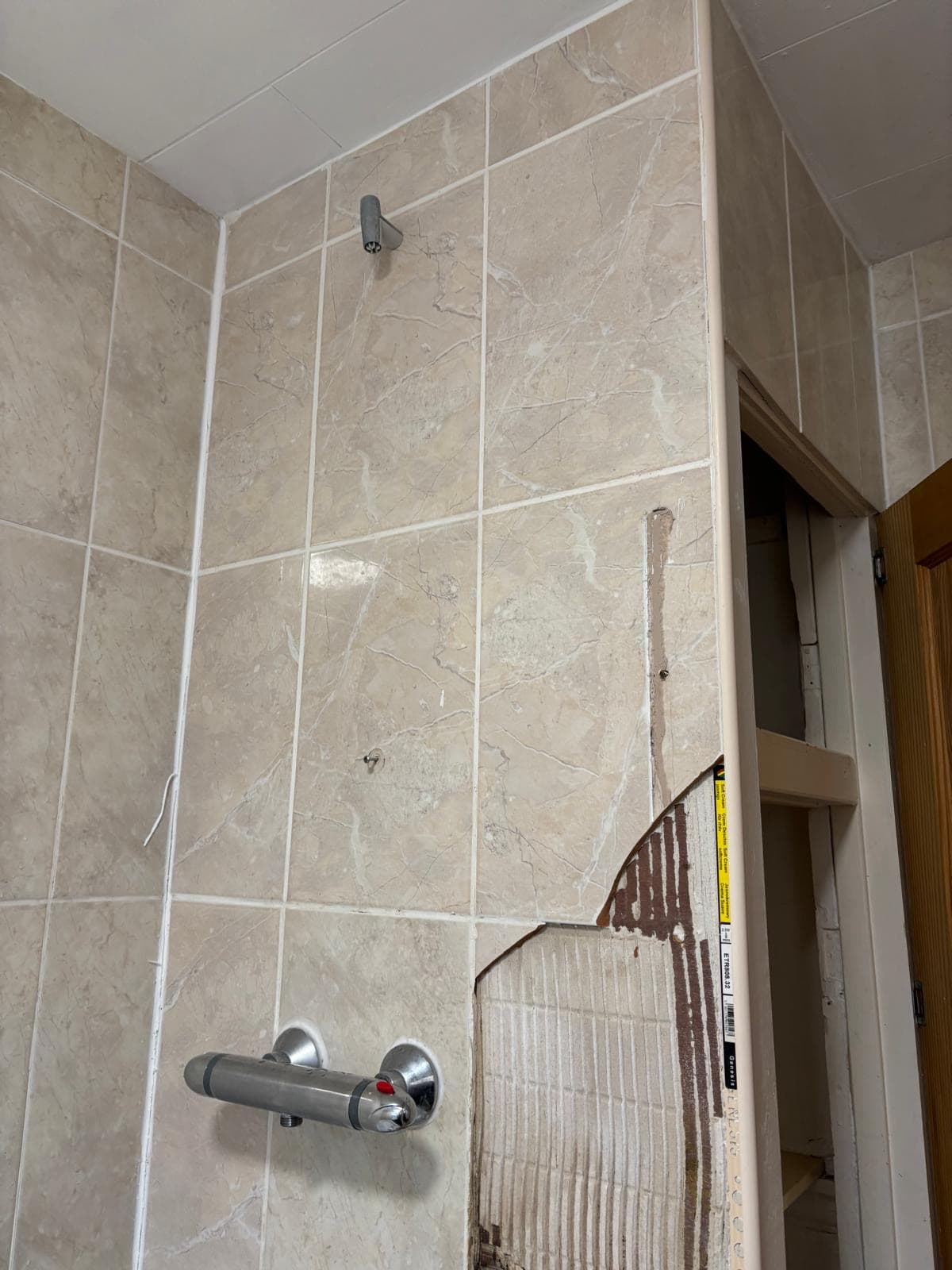 Bathroom floor rebuilt after water damage, Kirkstall — photo 4