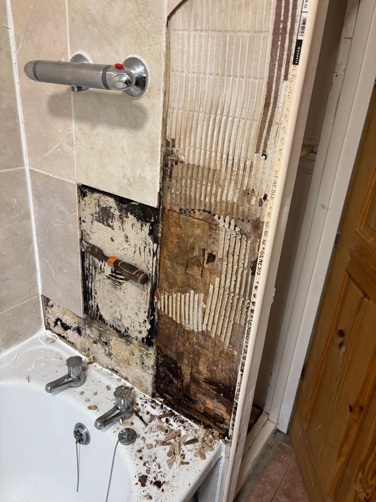 Bathroom floor rebuilt after water damage, Kirkstall — photo 5