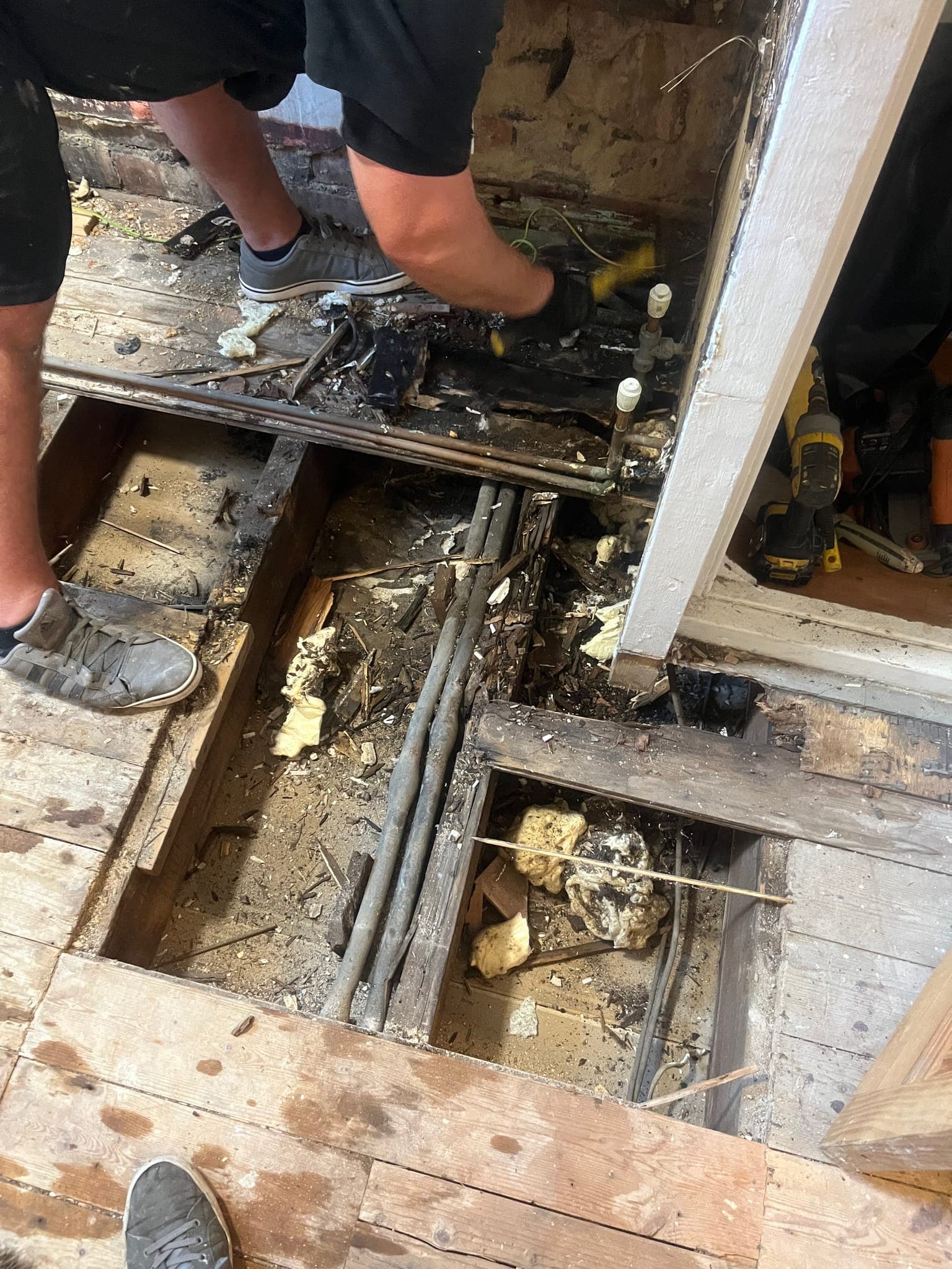 Bathroom floor rebuilt after water damage, Kirkstall — photo 3