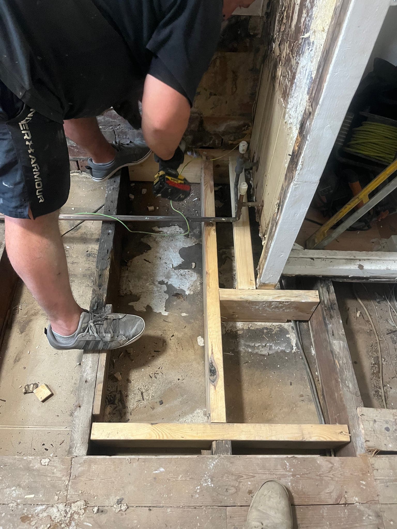Bathroom floor rebuilt after water damage, Kirkstall — photo 7