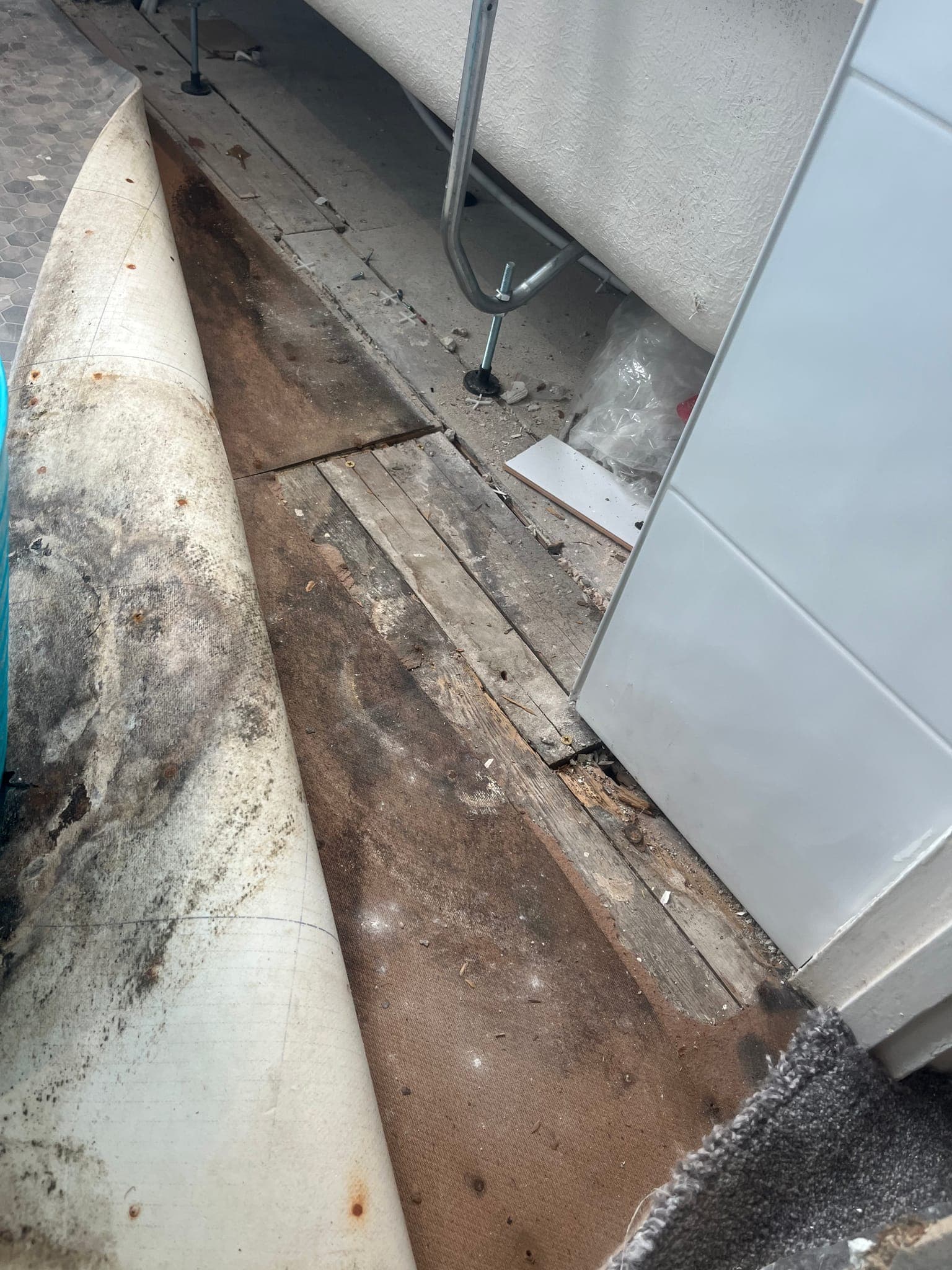 Bathroom floor rebuilt after hidden leak damage, Seacroft — photo 5